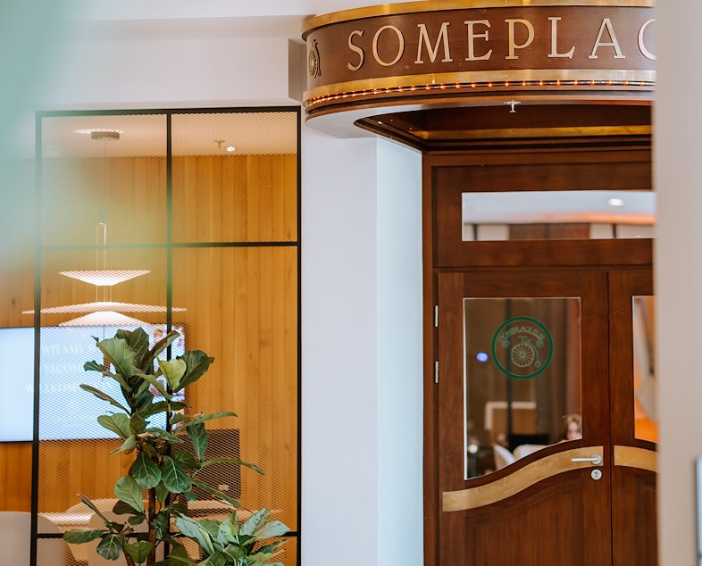 Wnętrze Sheraton Club Lounge								